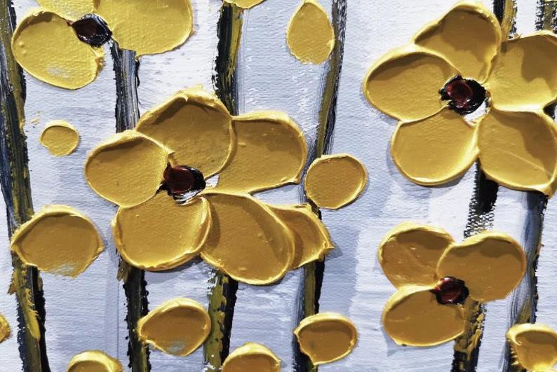 パレットナイフの壁装飾テクスチャによるゴールドの花の詳細油絵
